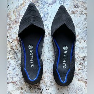 Black Rothy’s Point flat